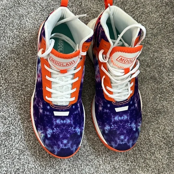 NWOT women’s sneakers - Picture 2 of 4